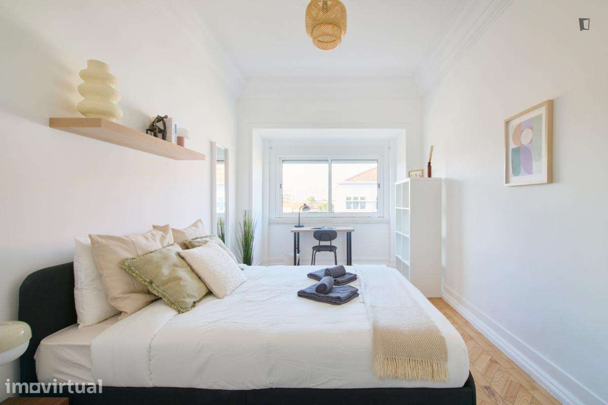 Quarto - localizado em Entrecampos Lisbon - Grande imagem: 2/38