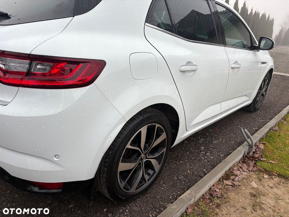 Renault Megane ENERGY TCe 130 BOSE EDITION - 10