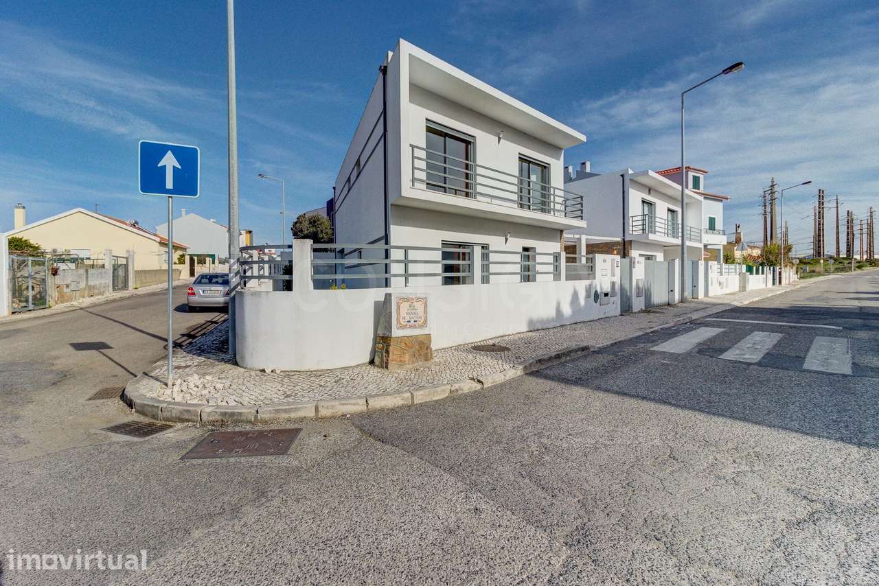 Moradia com 170 m², jardim, zona de barbecue e estacionamento para dua - Grande imagem: 2/44