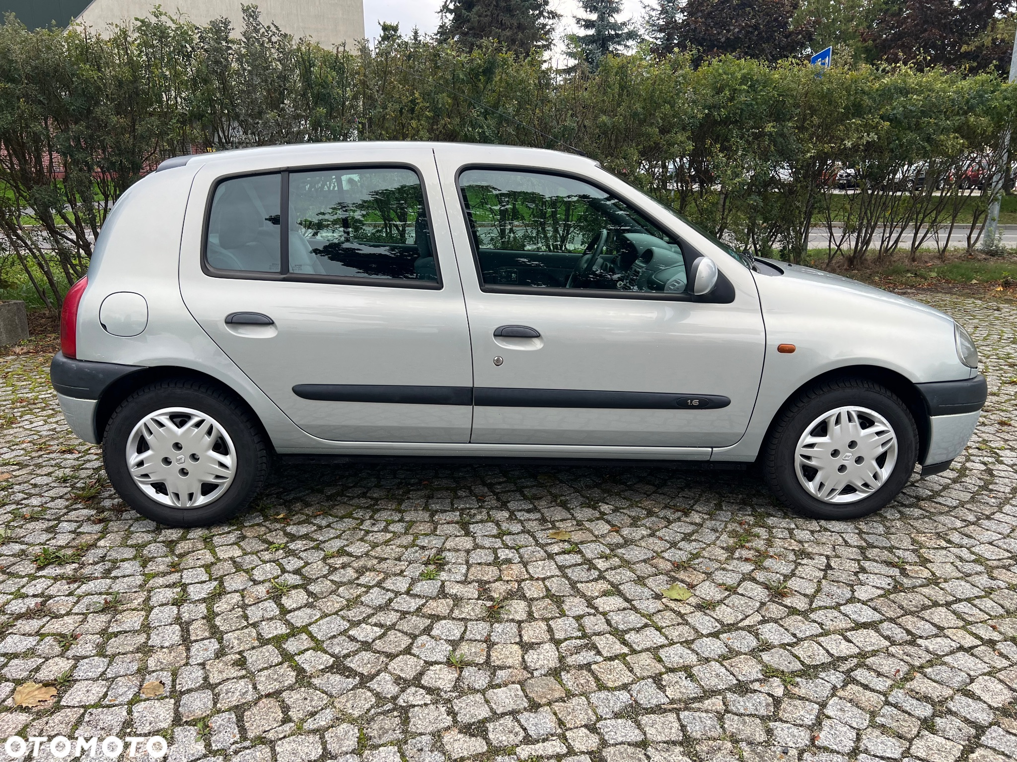 Renault Clio - 2