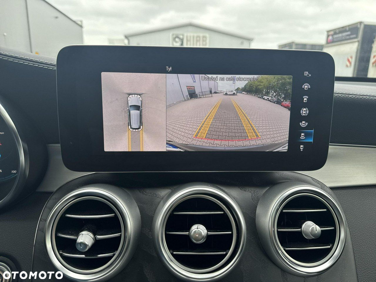 Mercedes-Benz GLC - 27