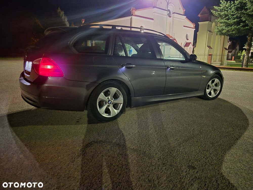 BMW Seria 3 320d - 16