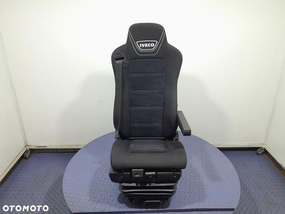 IVECO STRALIS AS440S 16-19 FOTEL PASAŻERA EUROPA PNEUMATYCZNY - 1