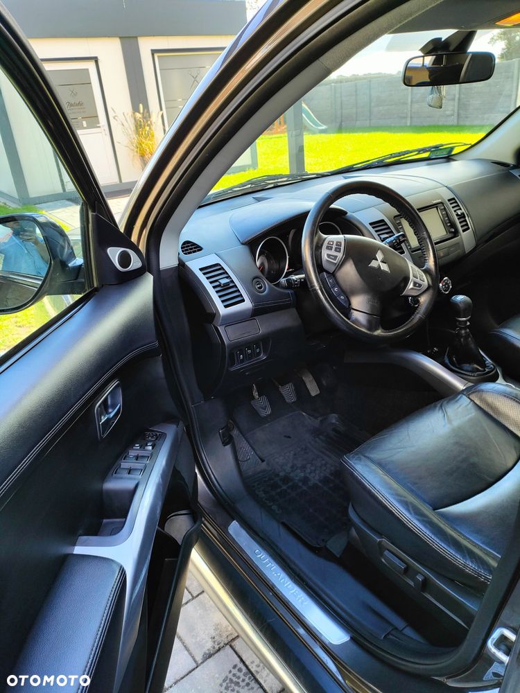 Mitsubishi Outlander - 15
