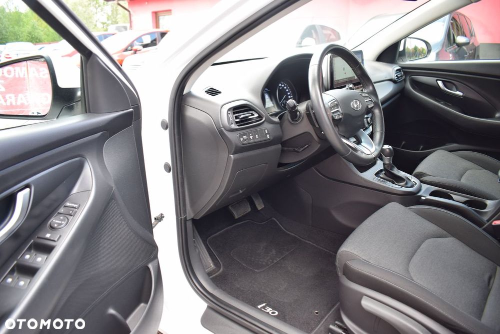 Hyundai i30 1.5 T-GDI 48V-Hybrid DCT Prime - 10