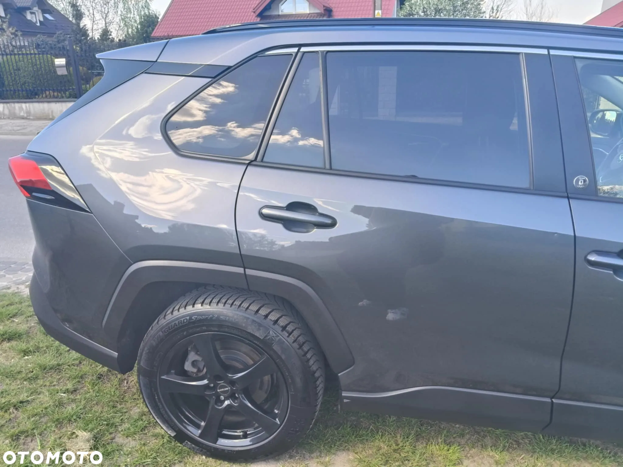 Toyota RAV4 - 8
