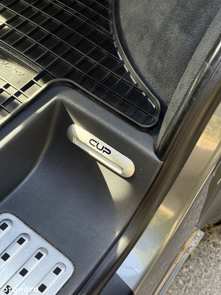 Volkswagen Multivan - 16