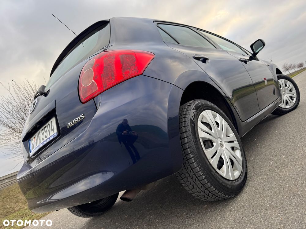 Toyota Auris 1.6 VVT-i Executive - 21