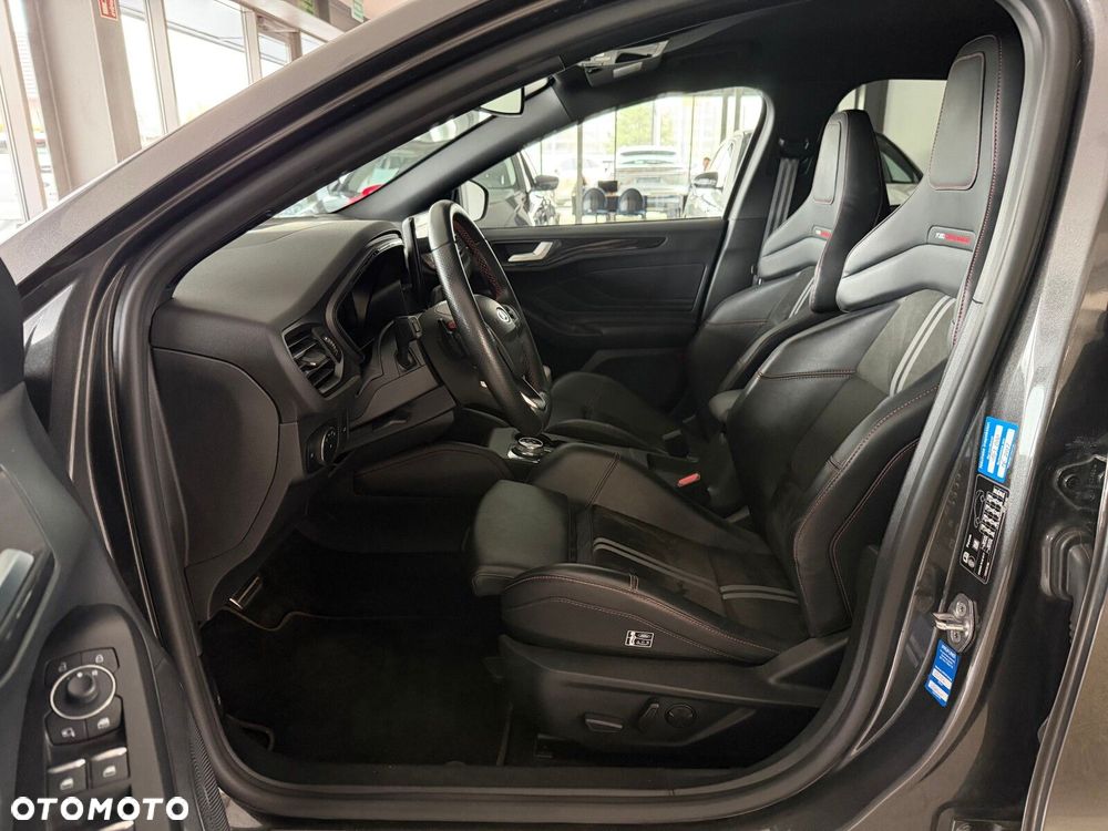 Ford Focus 2.3 EcoBoost ST X - 21