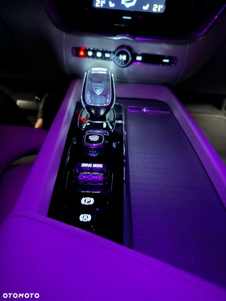 Volvo XC 60 B4 D AWD Inscription - 11