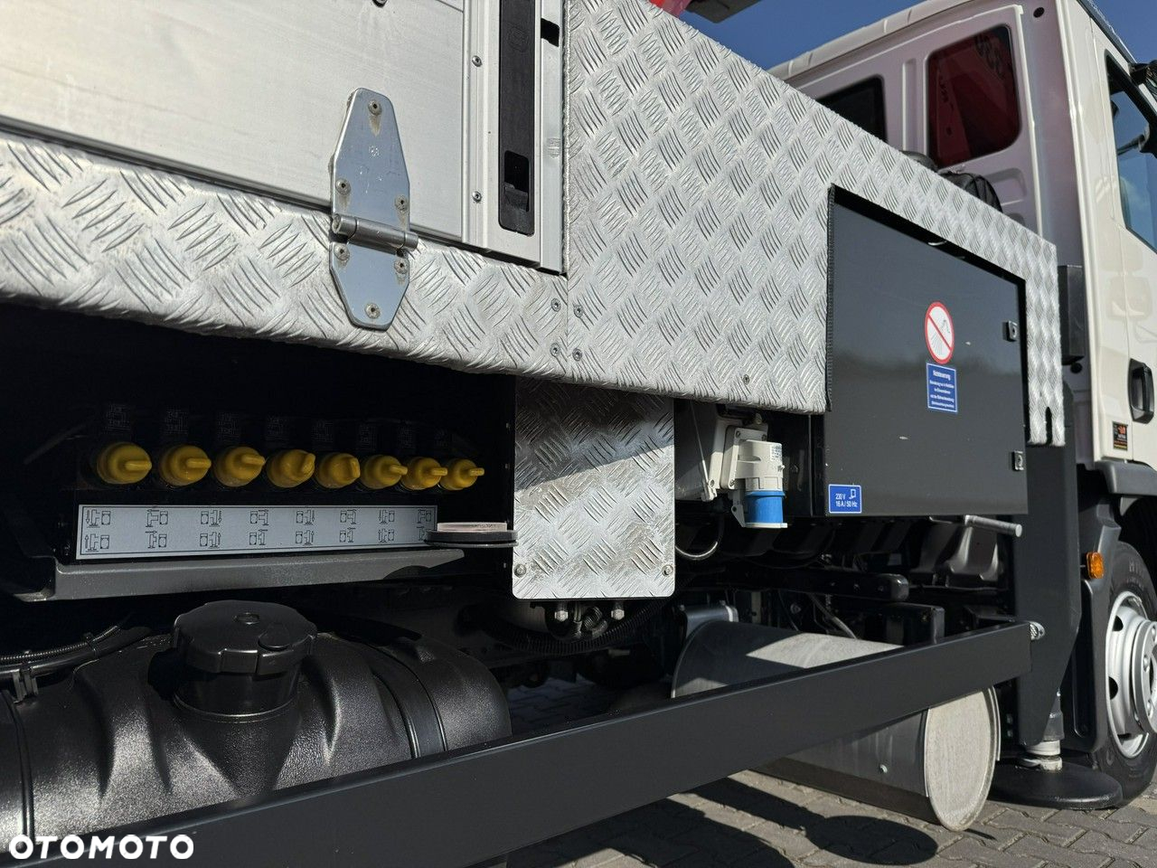 MAN TGL 7.150 Zwyżka Ruthmann T330 33-Metry DMC 7500KG 21m w Bok - 14