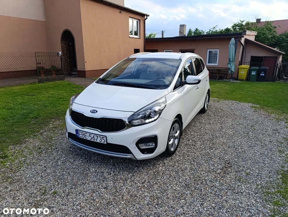 Kia Carens - 1