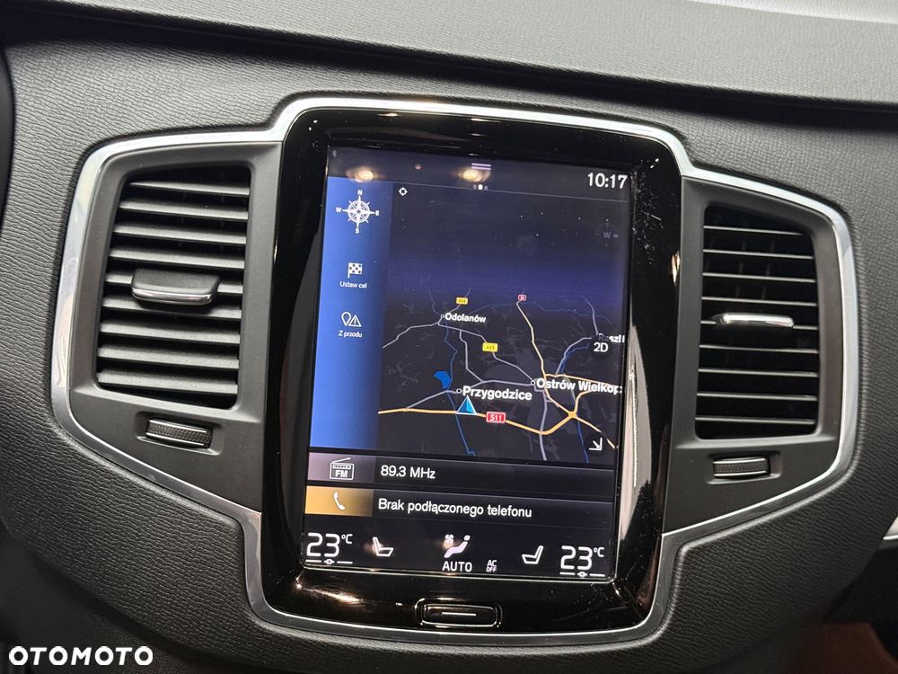 Volvo XC 90 D5 AWD Geartronic Momentum - 25