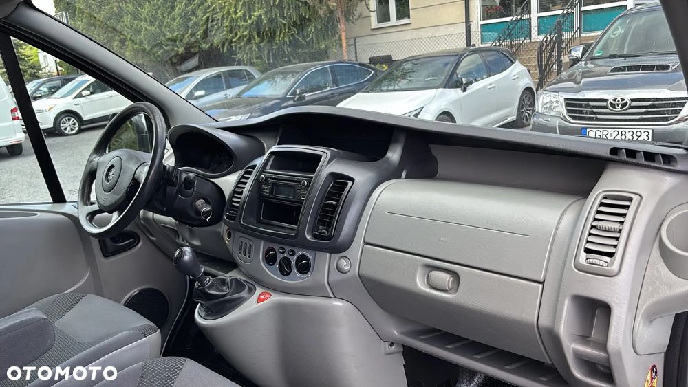 Opel Vivaro - 20