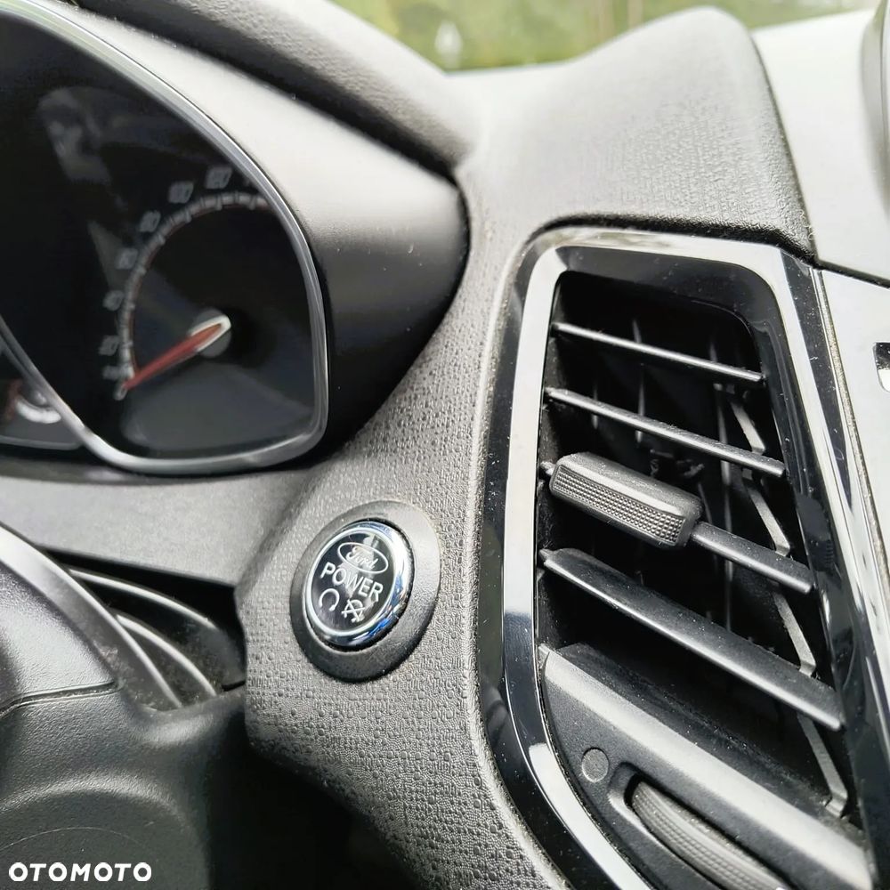 Ford Fiesta ST - 13