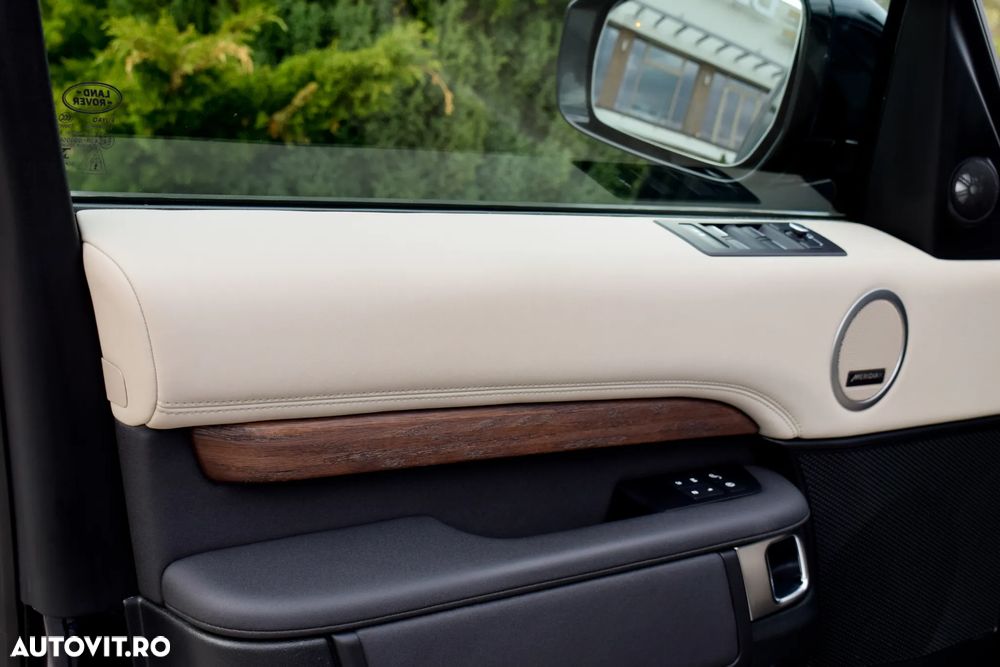 Land Rover Discovery 3.0 L SD6 HSE Luxury - 24