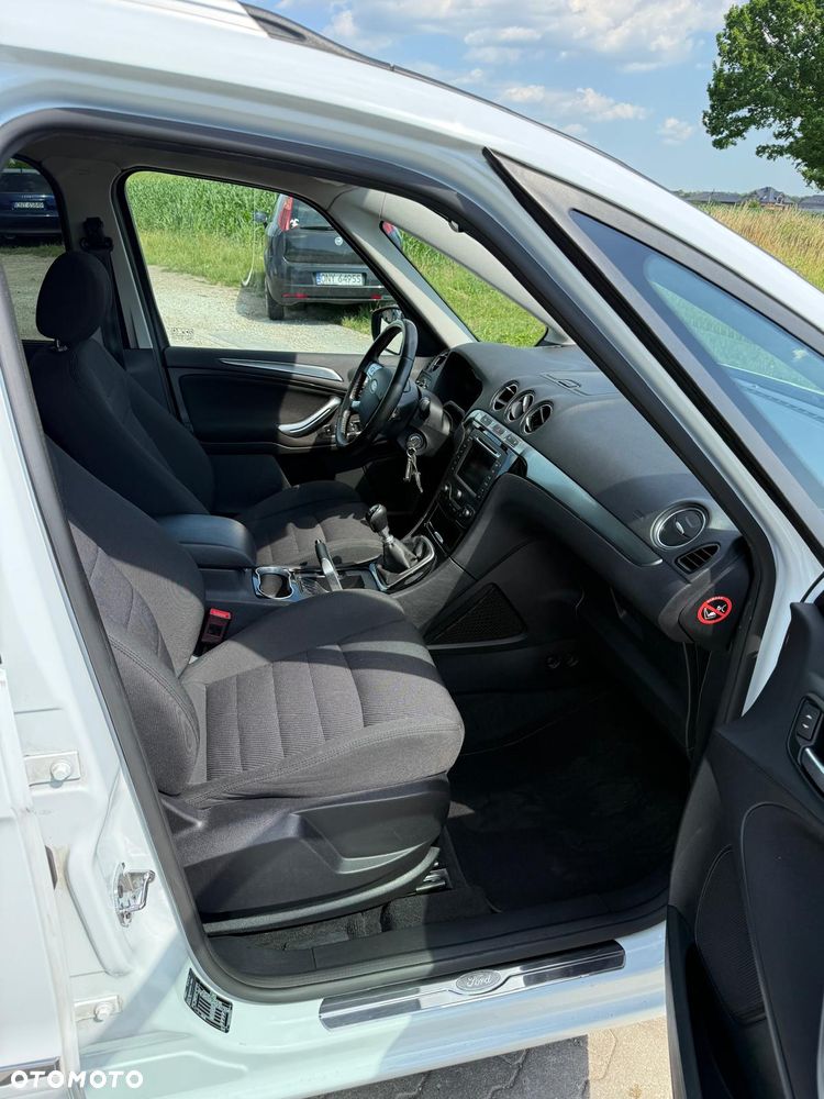 Ford Galaxy 2.0 TDCi Ambiente - 11