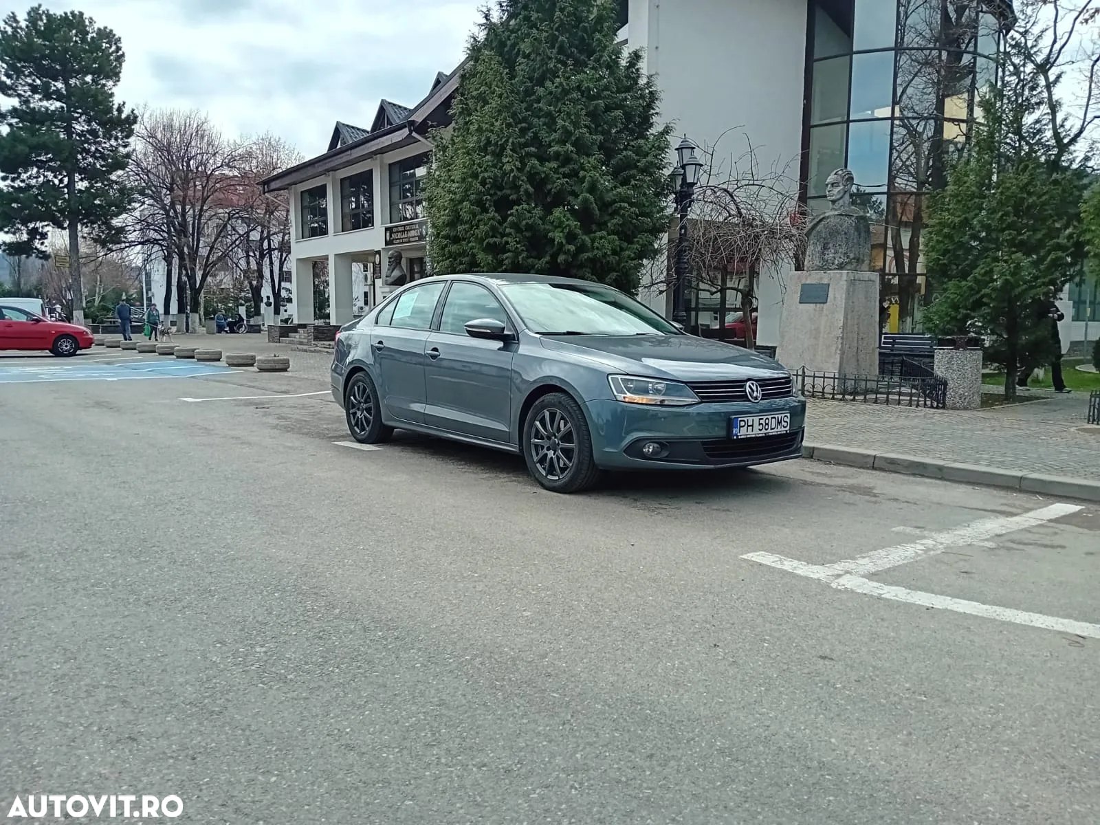 Volkswagen Jetta - 2