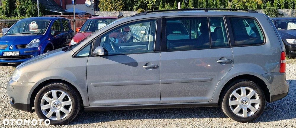 Volkswagen Touran 2.0 TDI Q-Line - 2