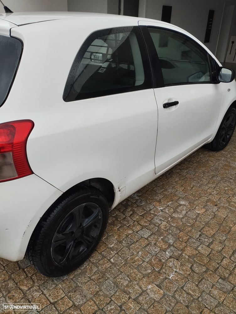 Toyota Yaris 1.4 D-4D AC - 12