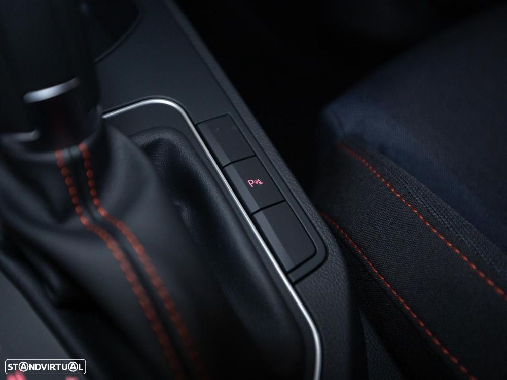 SEAT Ibiza 1.0 TSI S&S DSG FR - 18