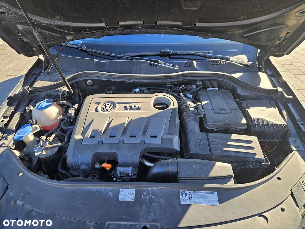 Volkswagen Passat 2.0 TDI Comfortline - 6