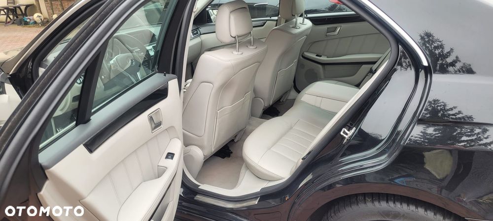 Mercedes-Benz Klasa E 220 BlueTEC 4-Matic Avantgarde - 18
