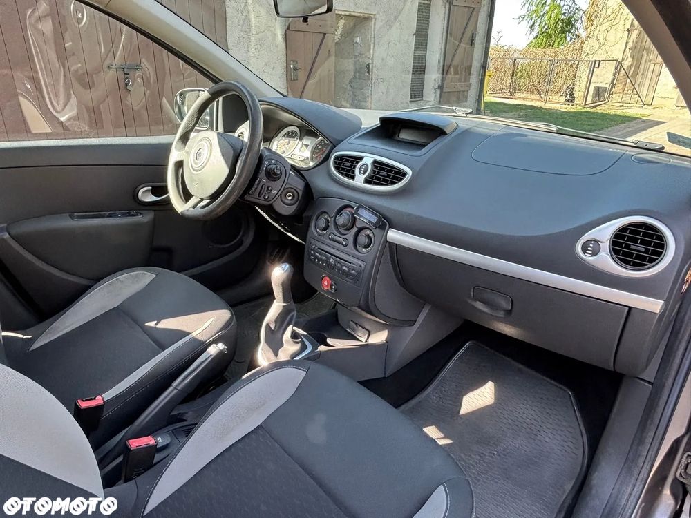 Renault Clio 1.2 16V TCE Alize - 8
