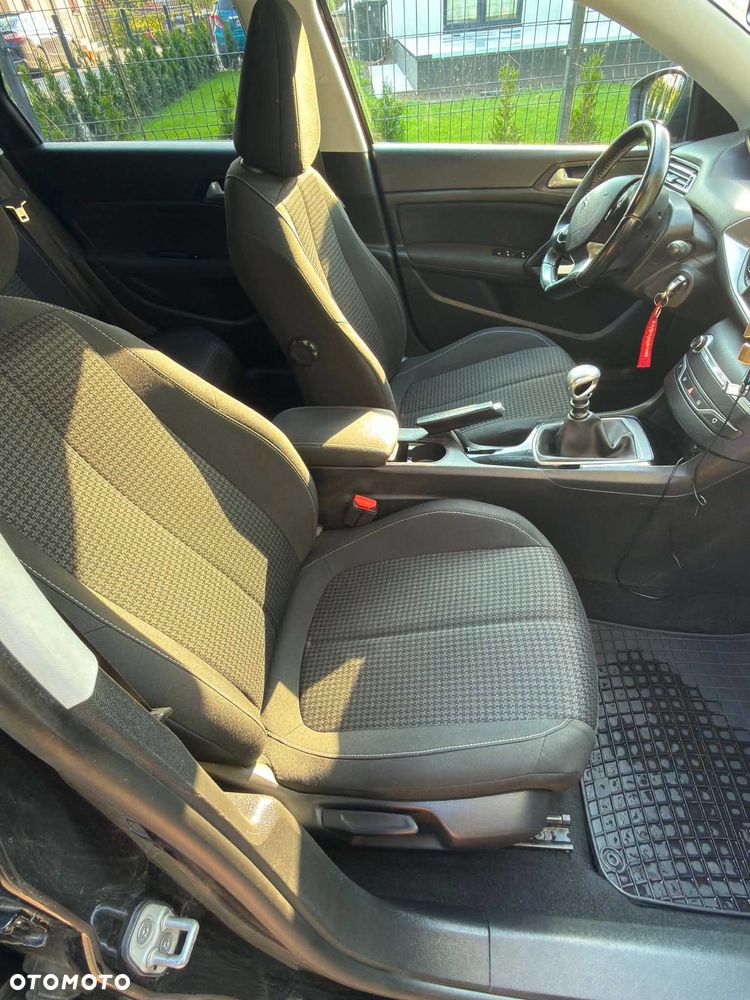 Peugeot 308 - 6