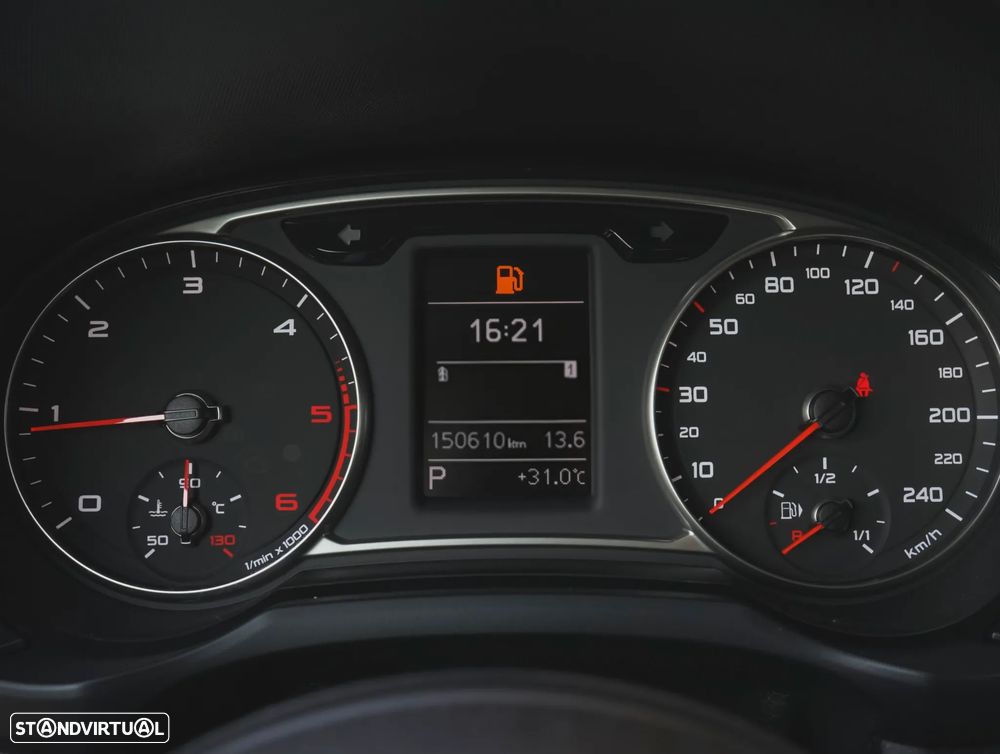 Audi A1 1.6 TDI S tronic design - 12