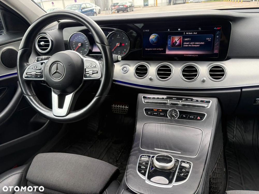 Mercedes-Benz Klasa E 220 d Business Edition 9G-TRONIC - 17