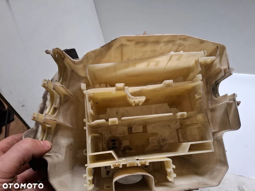 SKRZYNKA BEZPIECZNIKÓW OBUDOWA BMW E90 E91 SLASK WYSYLKA - 5