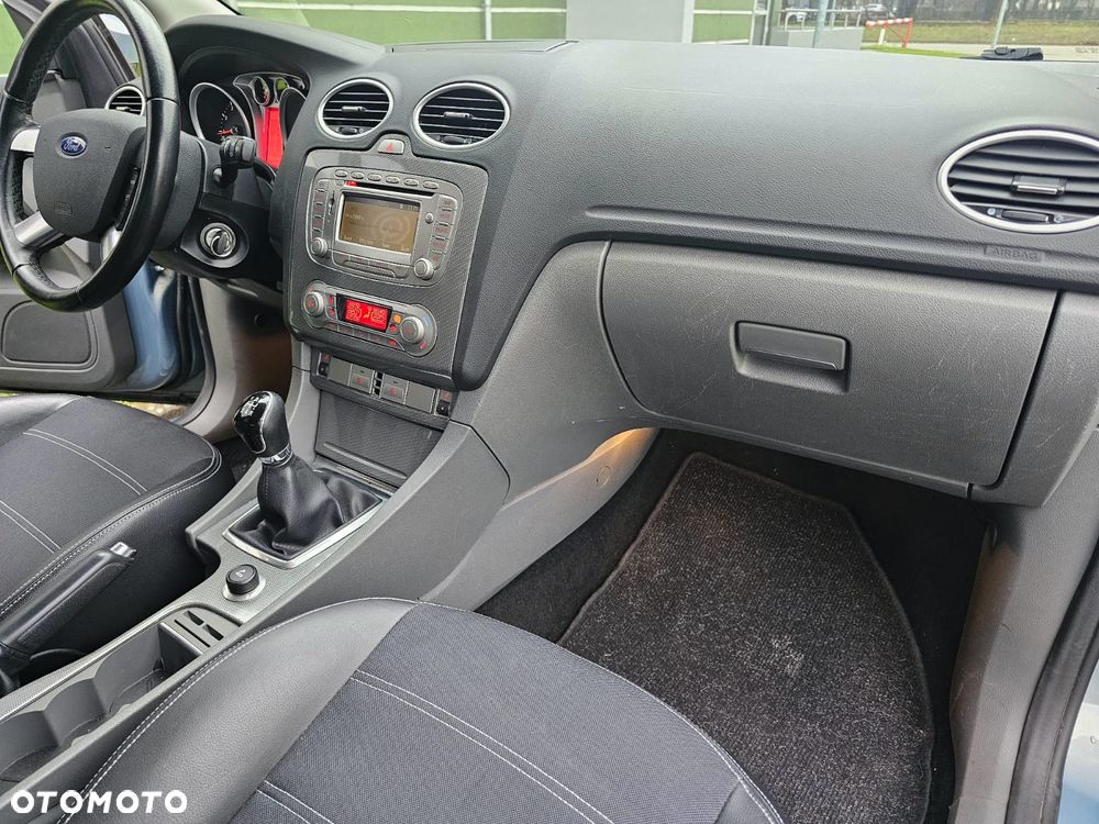 Ford Focus 1.6 16V Titanium - 22