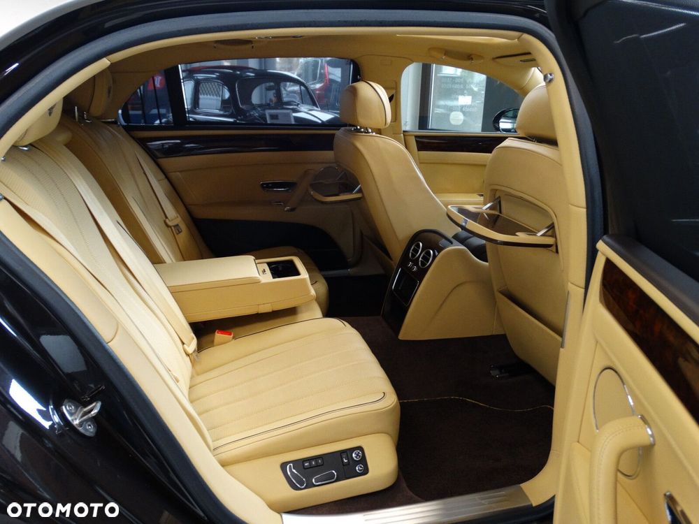 Bentley Flying Spur - 30