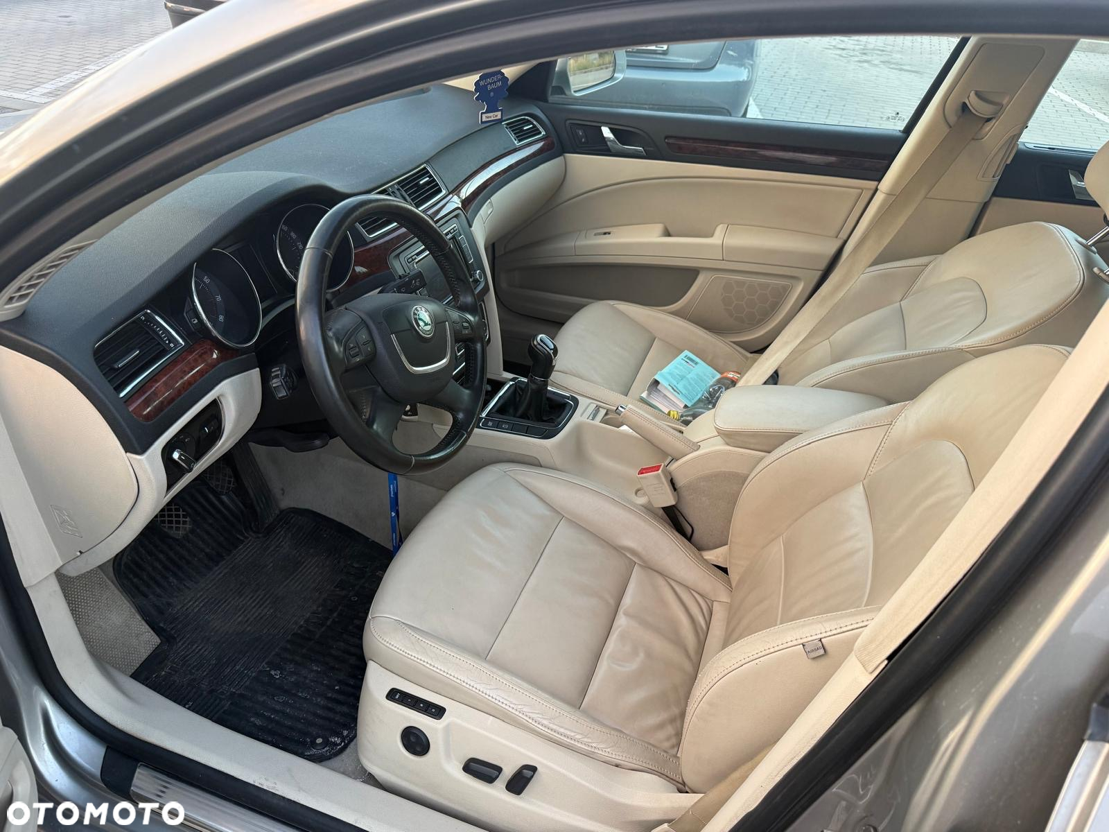 Skoda Superb fotele komplet wersja europejska - 2
