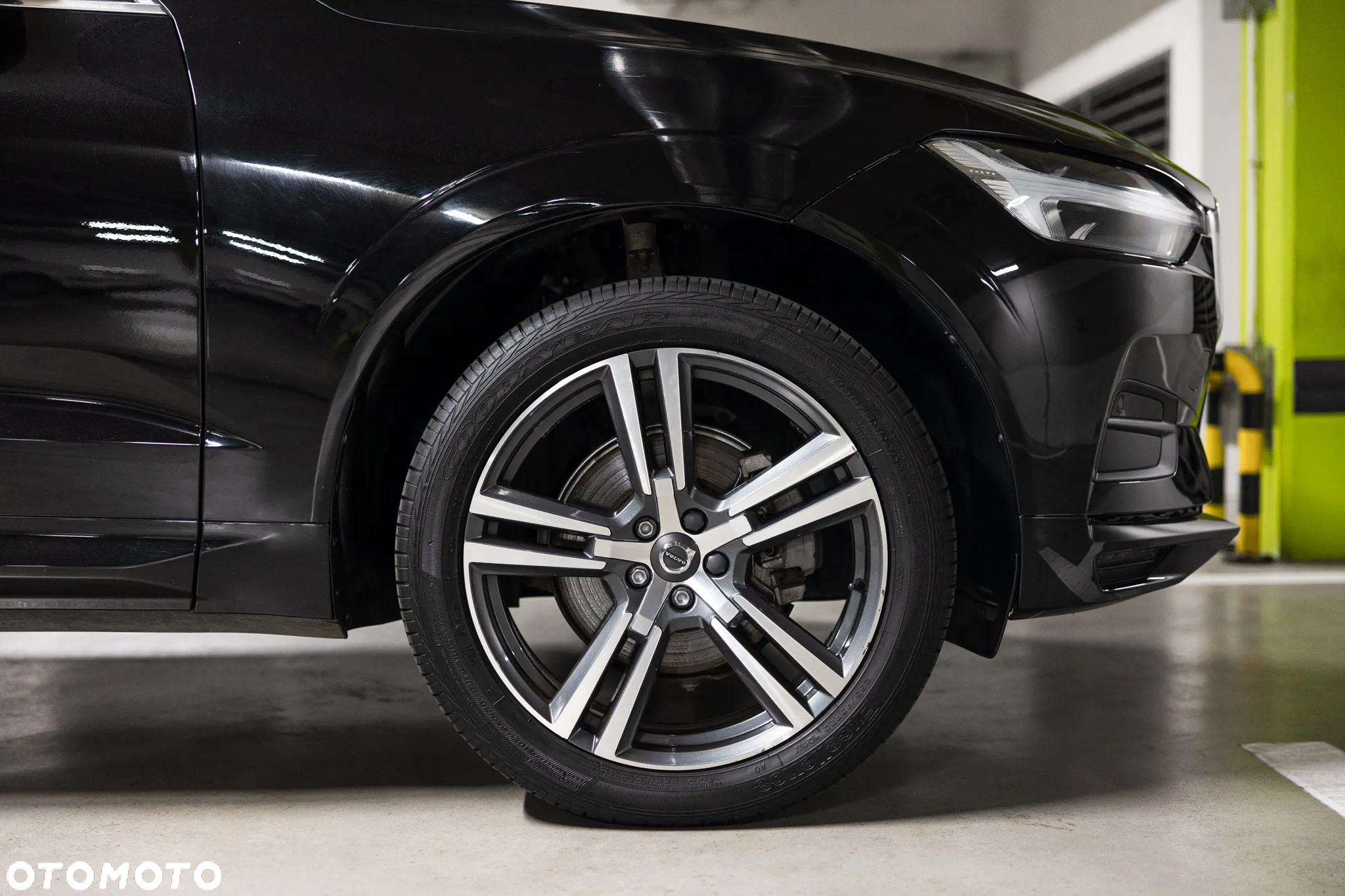 Volvo XC 60 B5 B AWD Ultimate Black Edition - 5