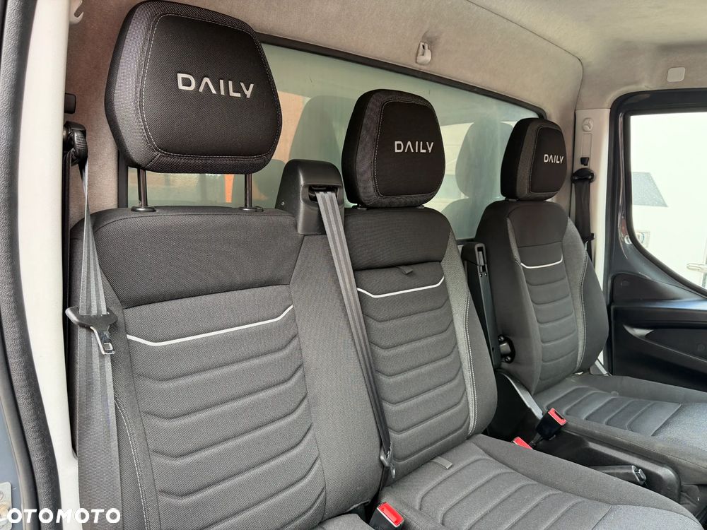 Iveco 50C18 KONTENER 5.0 M + WINDA DHOLLANDIA 1000 KG / BLIŹNIAK PODWÓJNE KOŁA / 3 MIEJSCA / PRAWO JAZDY KATEGORIA "B" / 35C18 / POLSKI SALON !! - 39