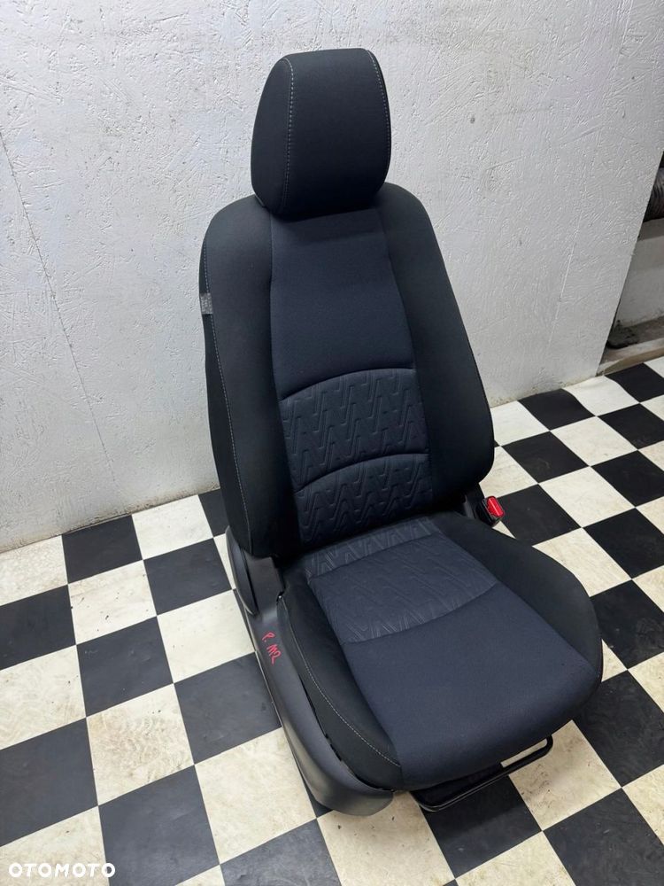 fotel prawy pasażera grzany mazda 2 dj iii 2015-2023 grzany poduszka - 4