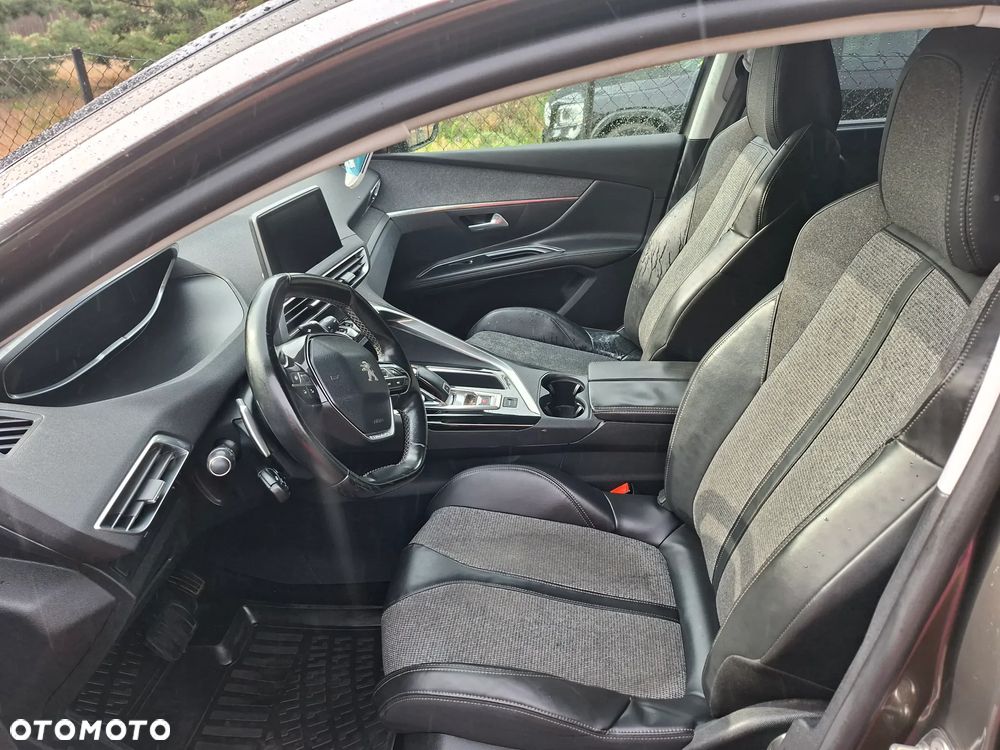 Peugeot 5008 - 9