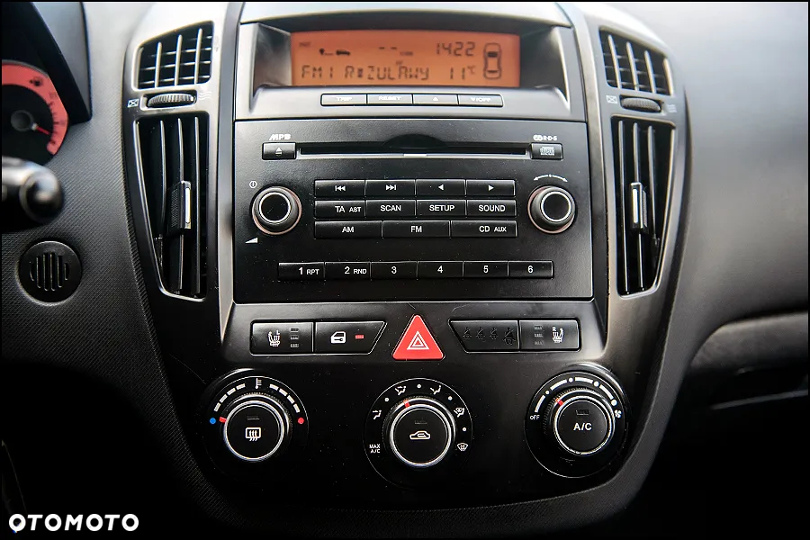 Kia Ceed - 22