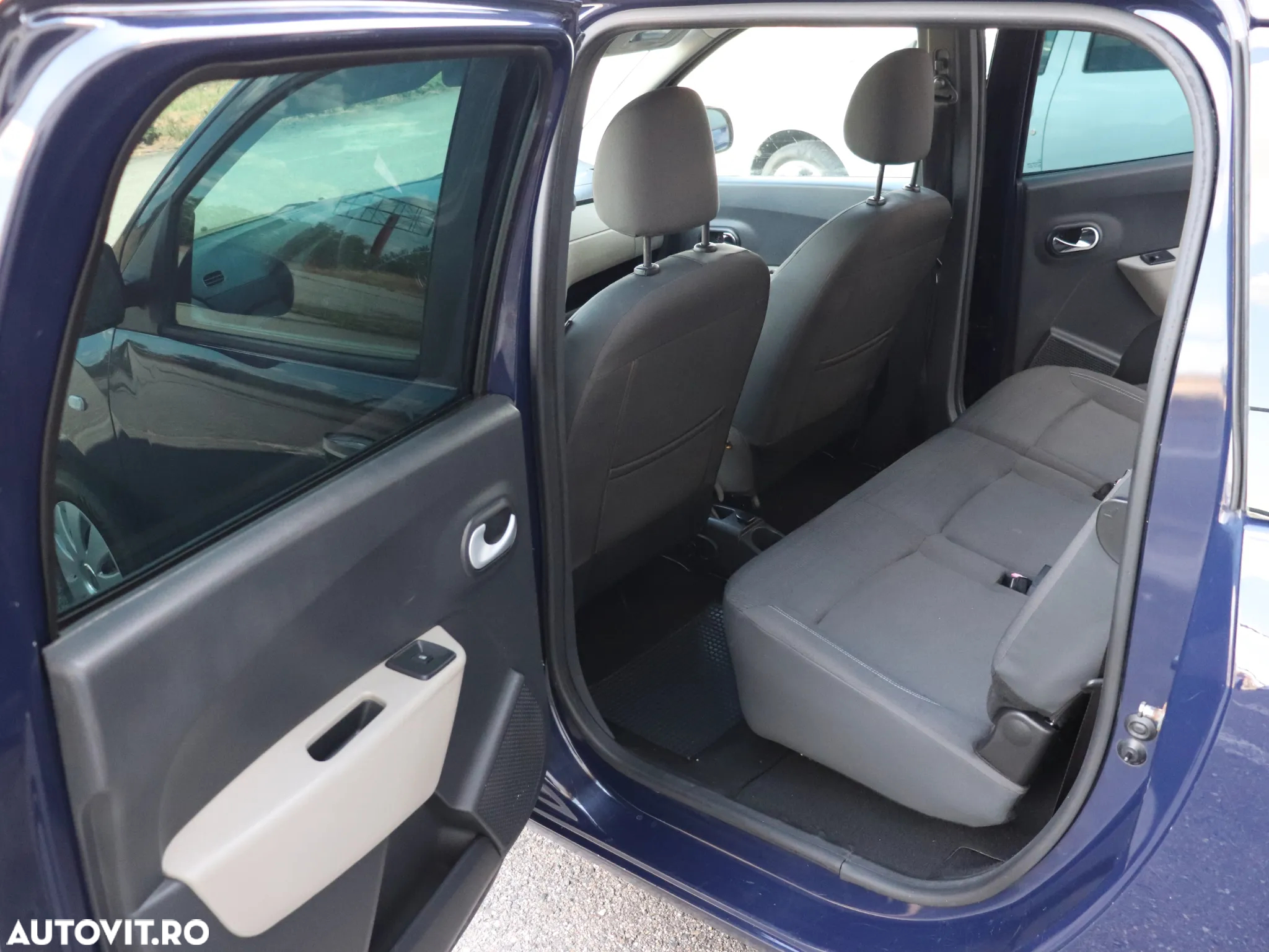 Dacia Lodgy 1.5 dCi Laureate - 18