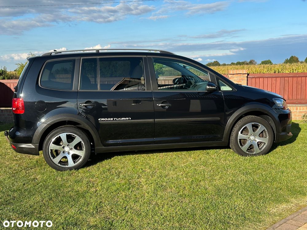 Volkswagen Touran 2.0 TDI DPF Cross - 14
