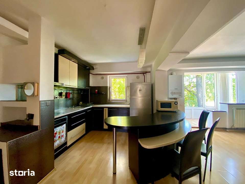 Apartament 4 camere, etaj 2, 82mp utili, zona Hurmuzachi, Radauti — fotografia 3