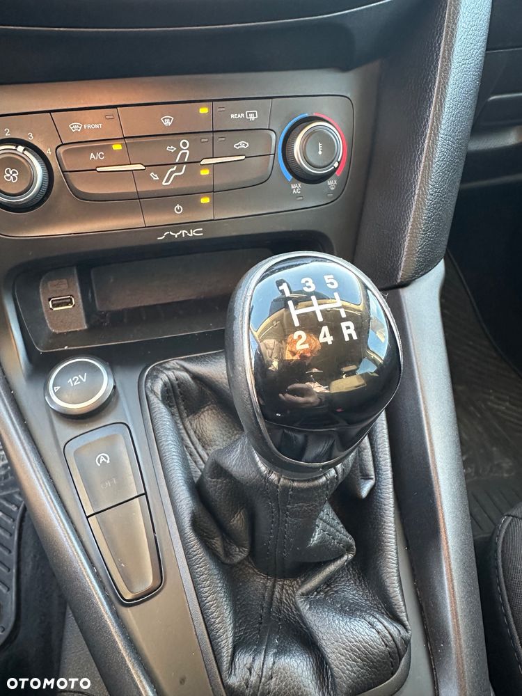 Ford Focus 1.0 EcoBoost Ambiente - 20