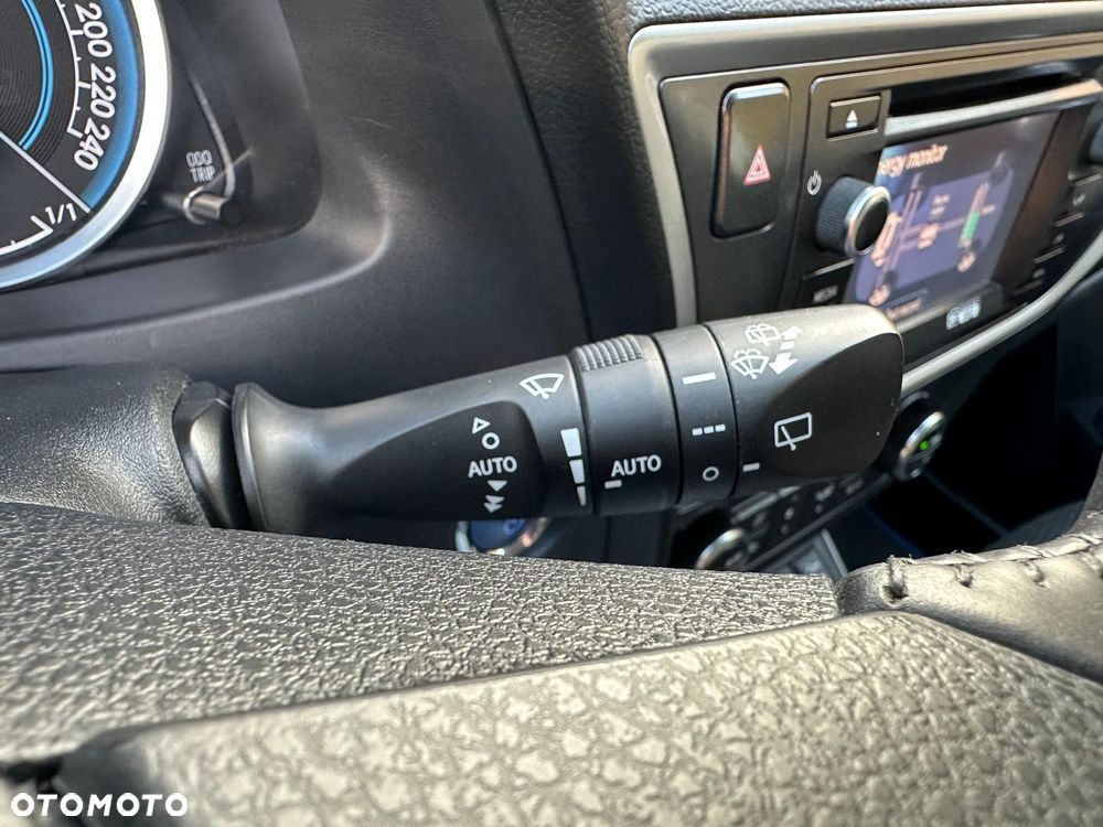Toyota Auris - 30