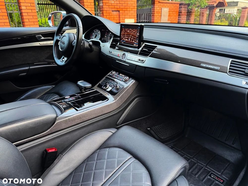 Audi S8 - 31