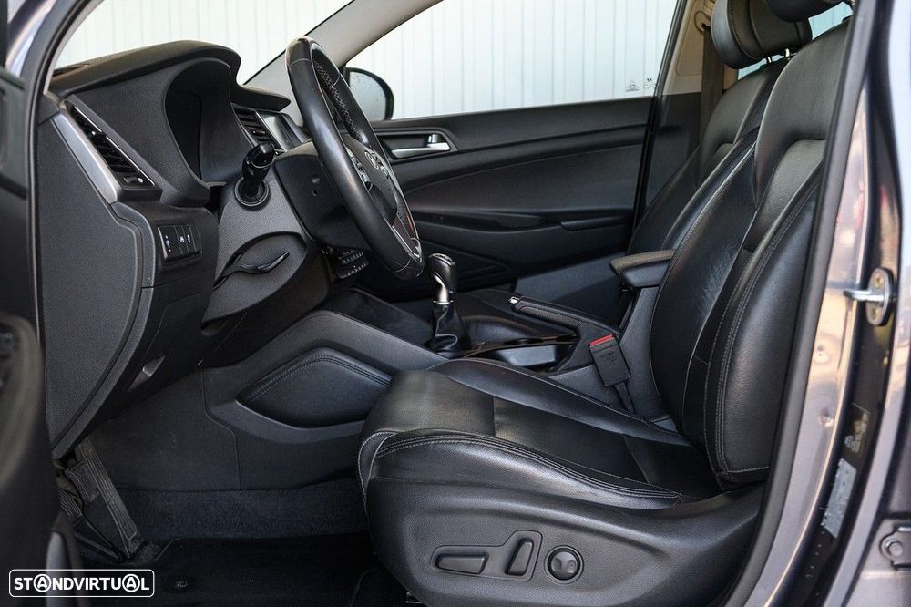 Hyundai Tucson 1.7 CRDi Executive - 17