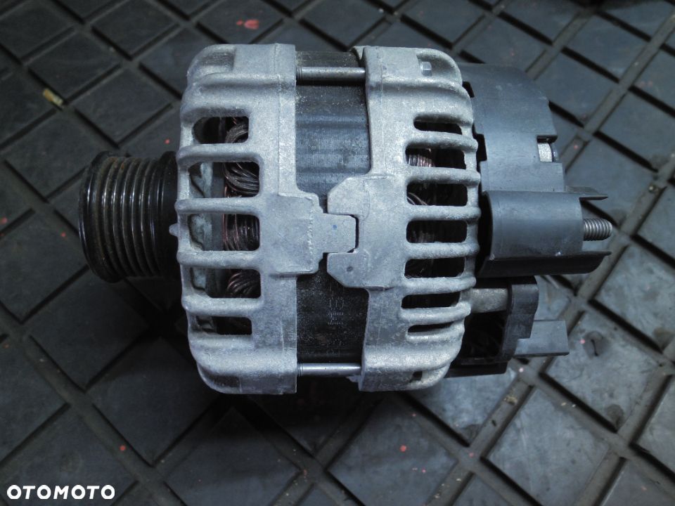 MERCEDES C KLASA W205 C200 ALTERNATOR A0009060922 JAK NOWY - 1
