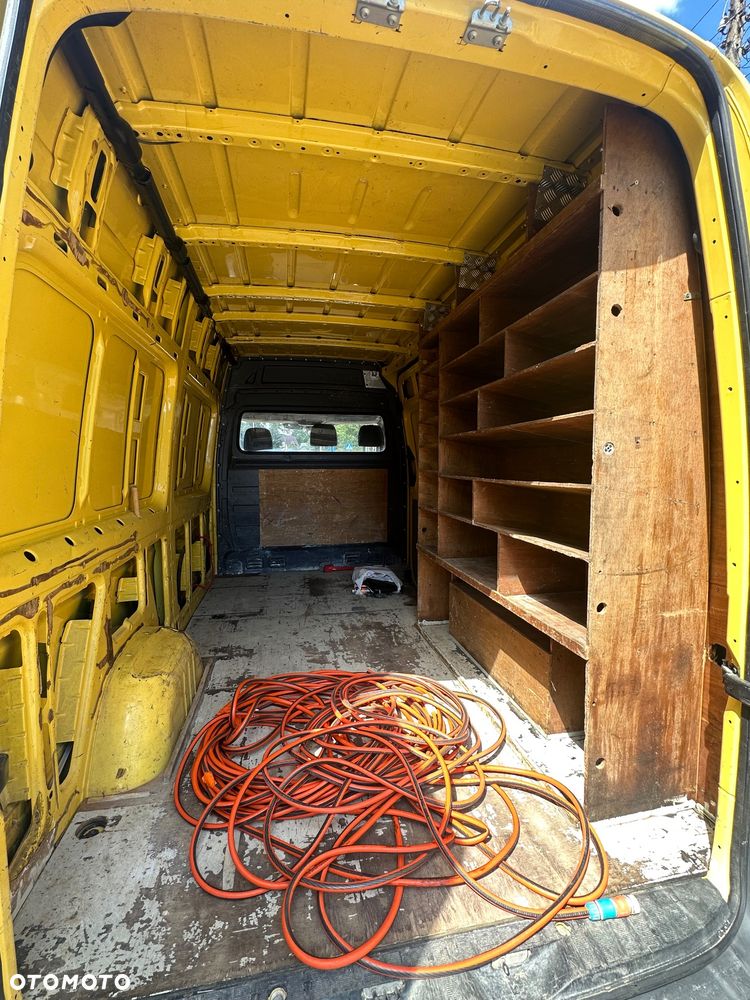 Mercedes-Benz Sprinter - 8