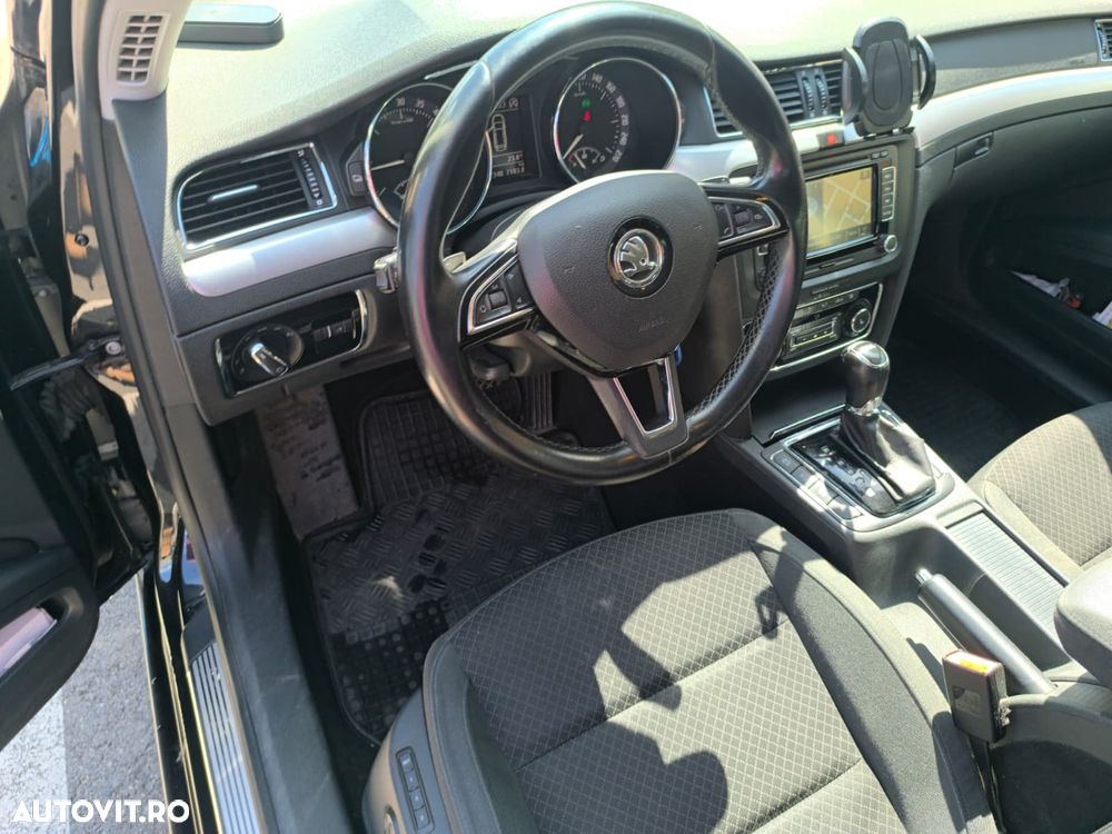 Skoda Superb 2.0 TDI DSG Ambition - 10